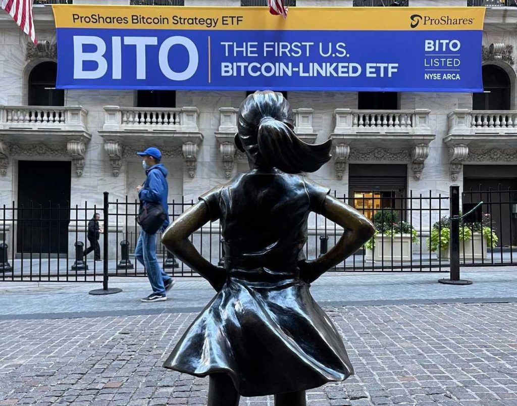 1 میلیارد دلار، معامله اولین سهام ETF بیتکوین