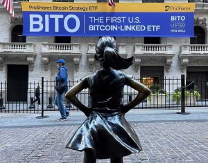1 میلیارد دلار، معامله اولین سهام ETF بیتکوین